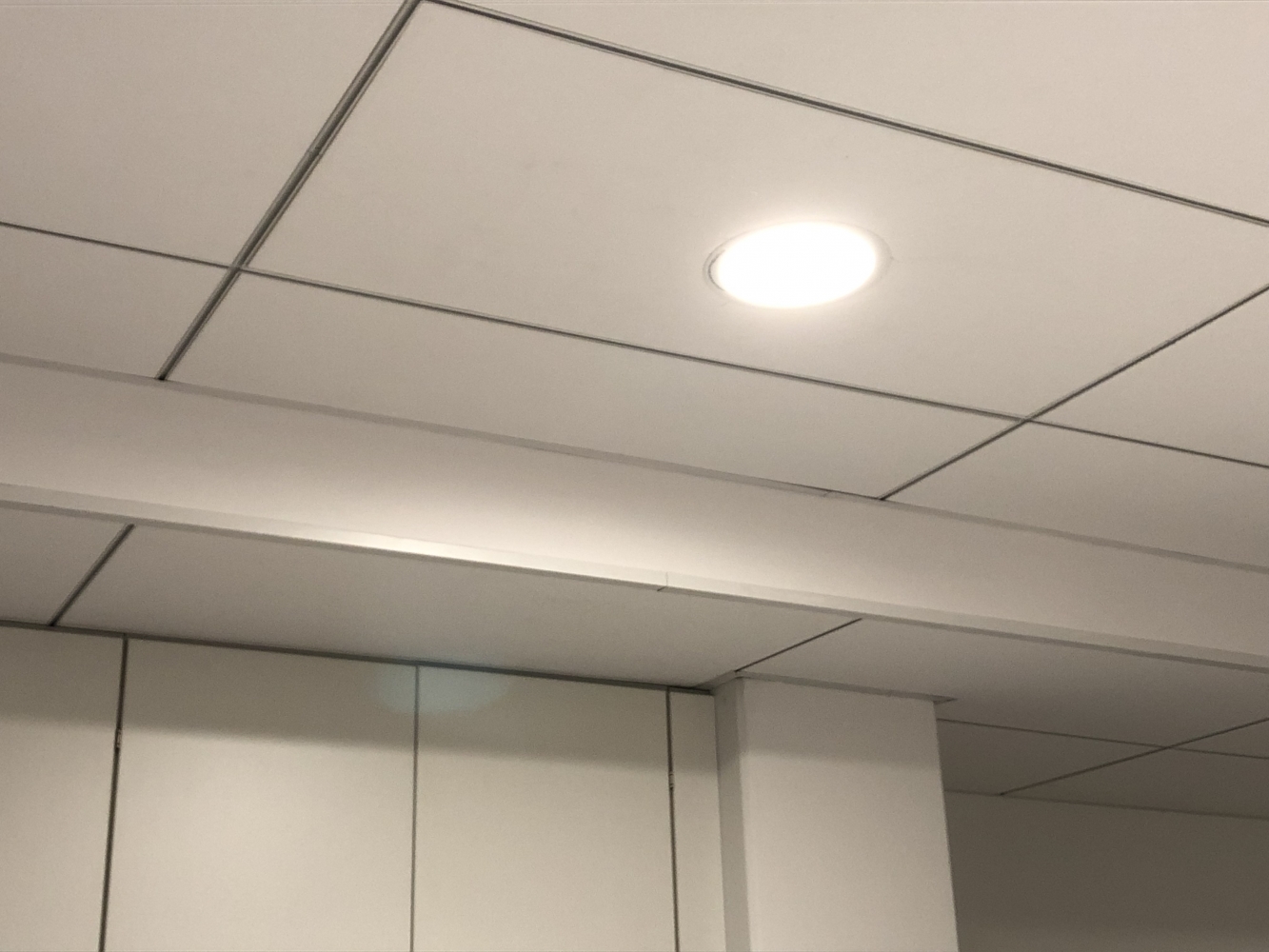 A Anglet pour un problème d’isolation acoustique  dans un batiment medical